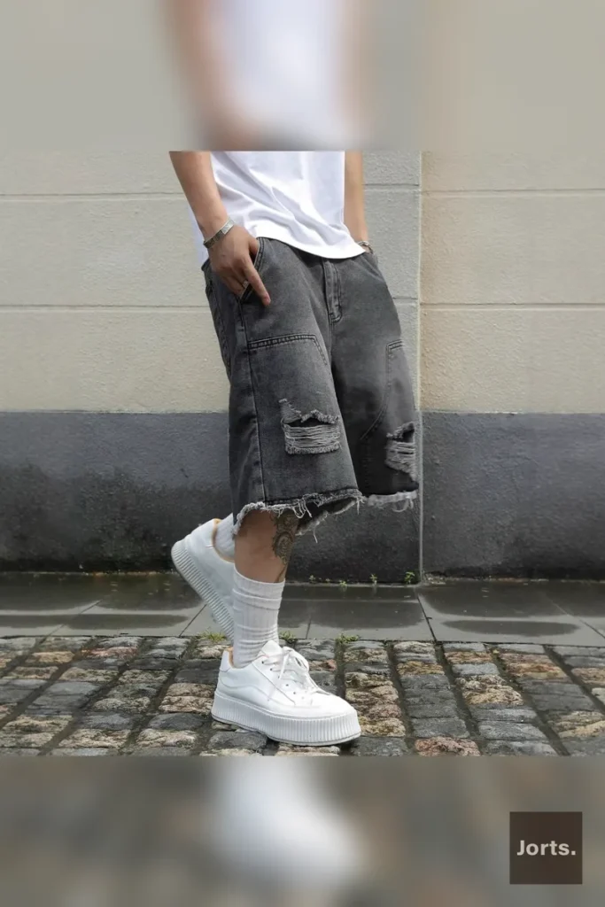 Vintage Men’s Gray Straight-Leg Denim Shorts Y2K